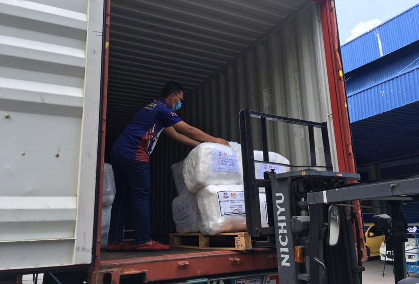 Sebanyak 800 PPE dihantar ke Sabah untuk kegunaan petugas barisan hadapan di sana.