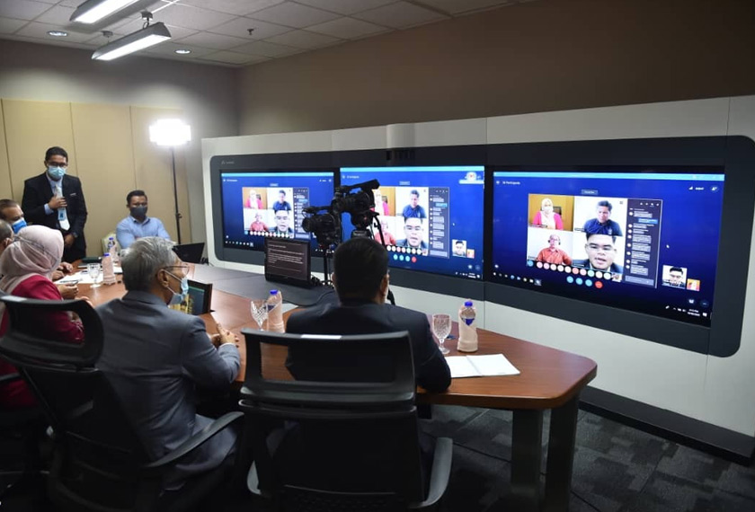 Datuk Dr Noraini Ahmad memberitahu Pakej Pelan Data dan Peranti Kepada Pelajar IPT ditawarkan atas kepentingan kaedah PdP norma baharu.