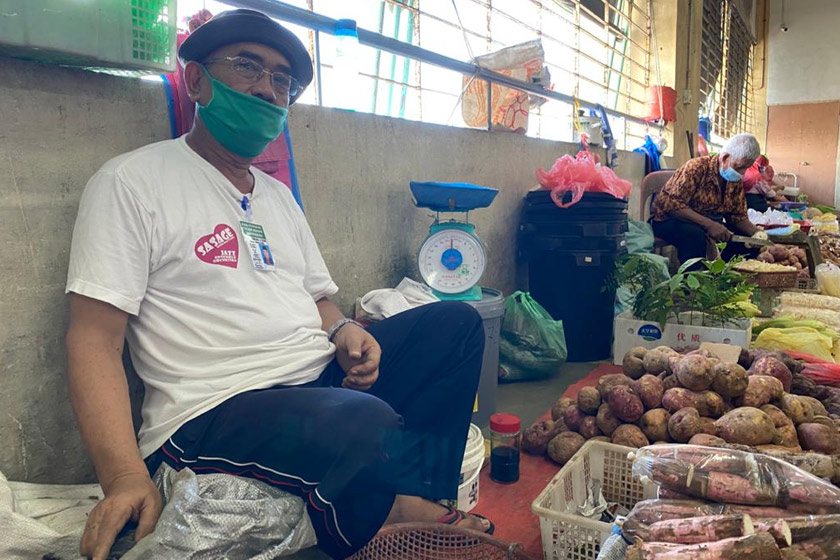Penangguhan bayaran sewa itu dapat meringankan beban peniaga di Pasar Awam Sandakan.