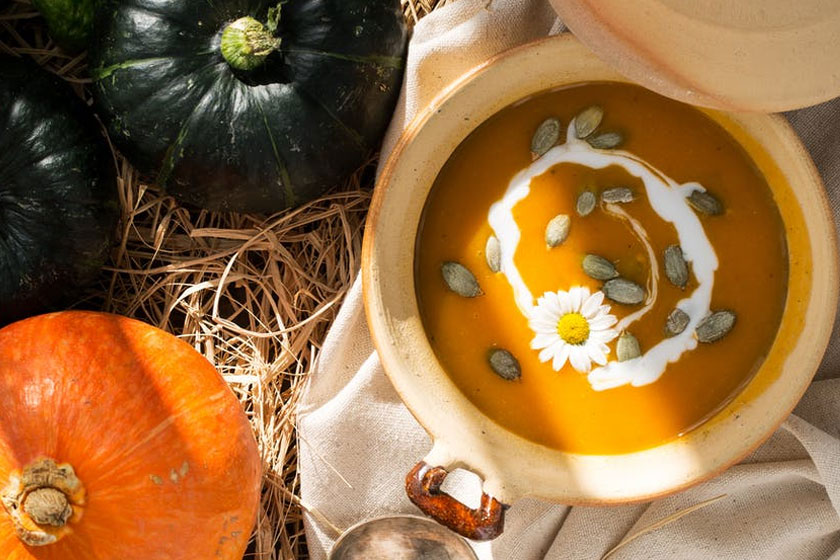 Biji labu boleh dimakan begitu sahaja atau dijadikan campuran dalam hidangan. - Foto/Pexels