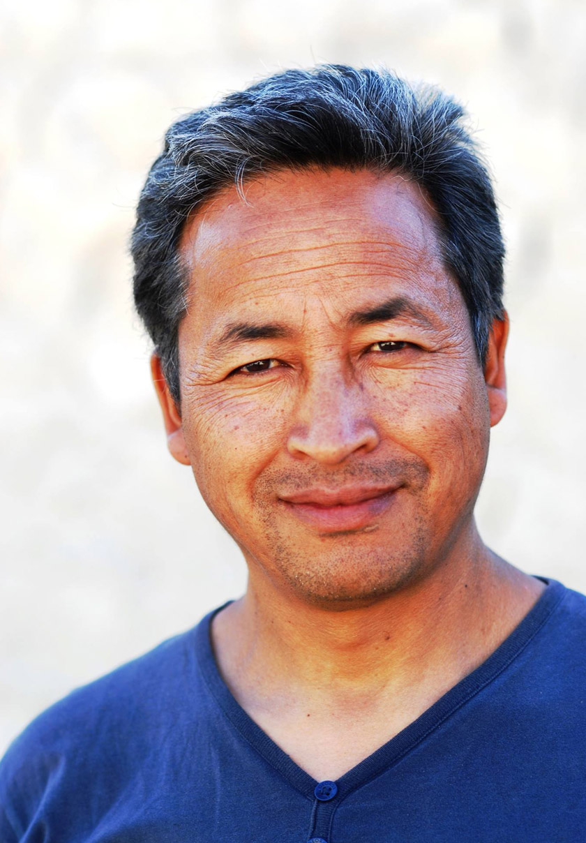 Filem tersebut yang mula ditayangkan pada 2009 pernah mencetuskan fenomena di India malah di luar negara juga - tangga ke-12 filem paling digemari di China - dan di Malaysia, ia agak popular juga.