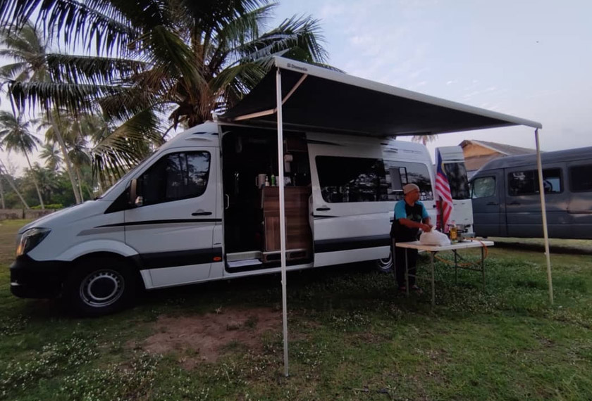 Aktiviti perkhemahan campervan semakin digemari di Malaysia.