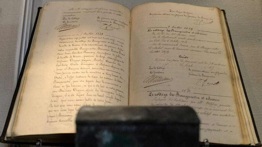 Dokumen awam yang mengandungi catatan mengenai Pierre David. - Reuters