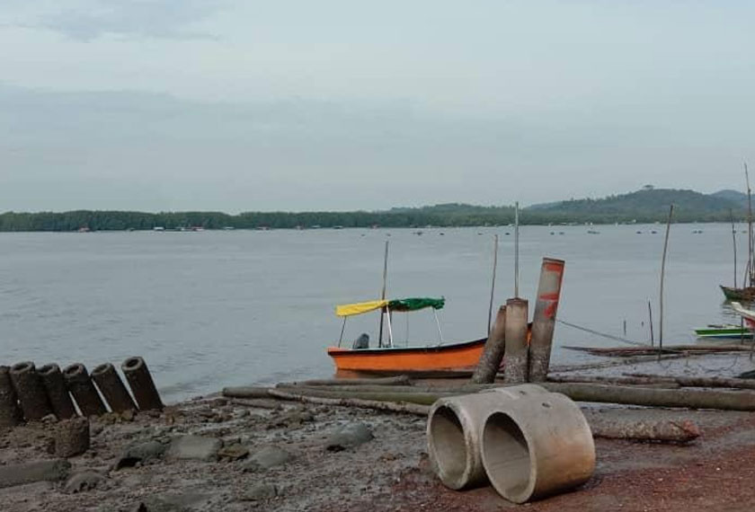 Zulkifli dilaporkan keluar ke laut bersama abangnya, Jaafar. - Foto PDRM