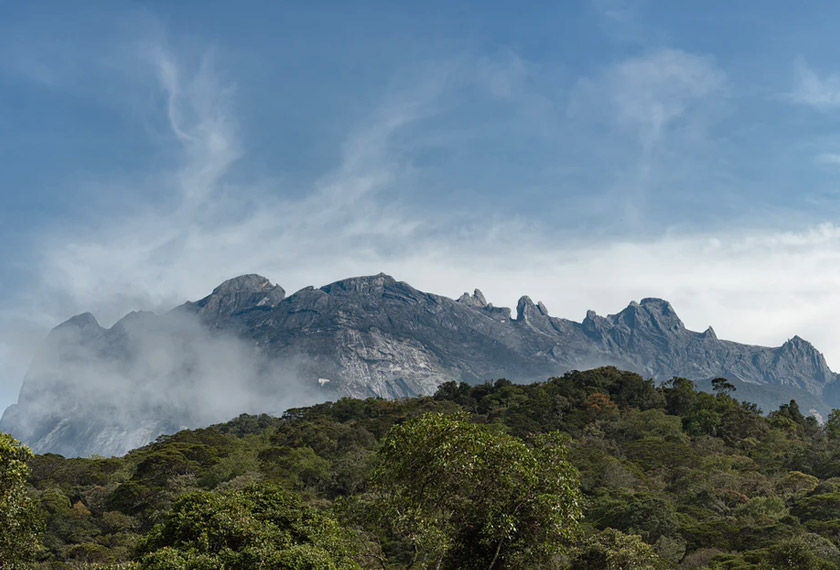 Gunung Kinabalu lambang kemegahan bukan sahaja rakyat Sabah tetapi Malaysia juga. 