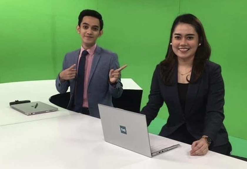 Antara mereka yang akan menyampaikan berita malam ini adalah Steward Dawi, Priscilla John, Nor Suhaida, Connie Grace. - Foto TV Sarawak