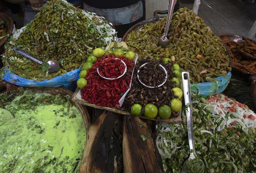 Dalam festival pada Khamis lalu, warisan kulinari juga diketengahkan untuk mengingatkan orang ramai tentang kekayaan budaya mereka. - AP