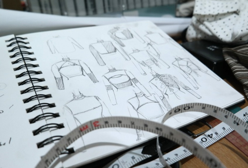 Unravel Apparel fokus kepada usaha mengitar semula kain terpakai menjadi hasil yang kreatif.