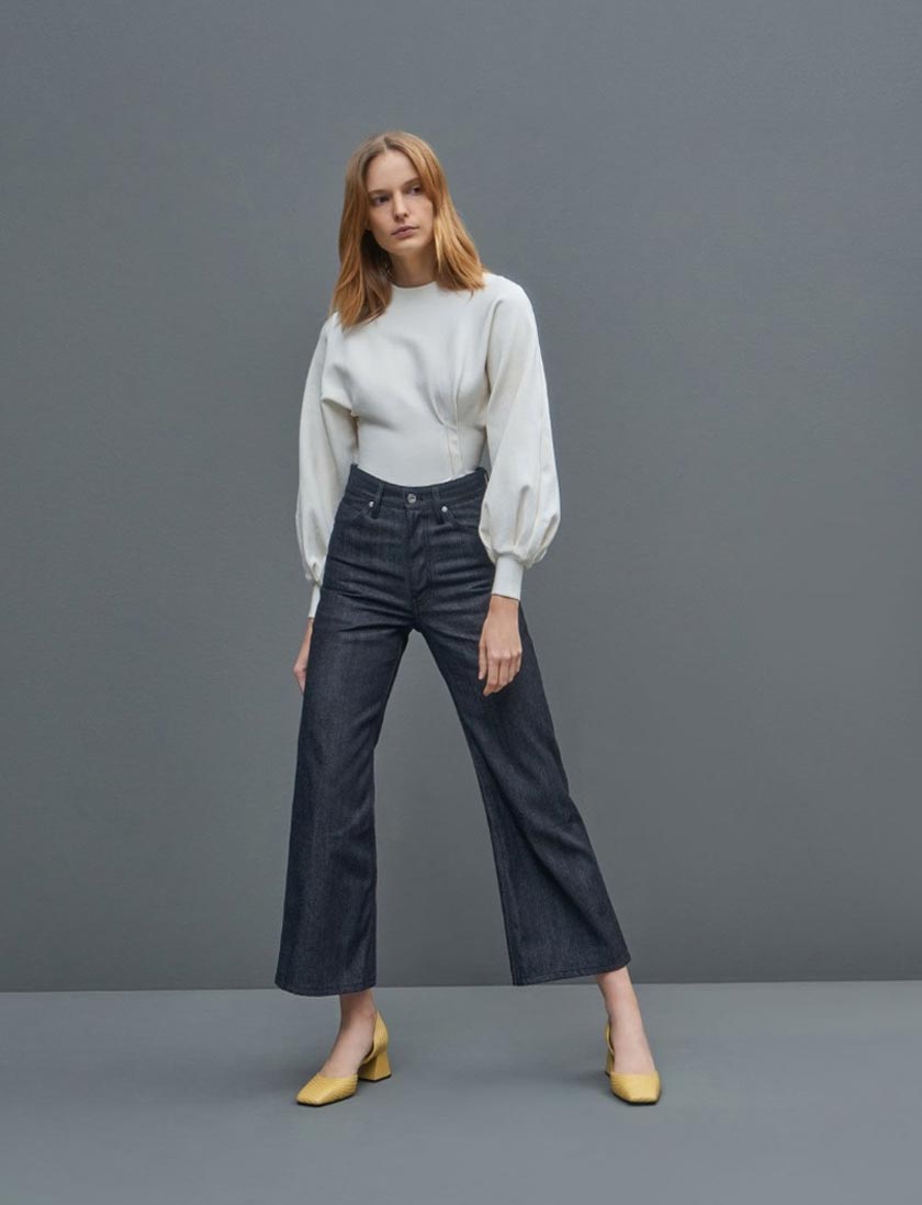 Memiliki koleksi tumit tinggi bersama palet kuning menjadikan anda seorang yang cool dan fashion forward.