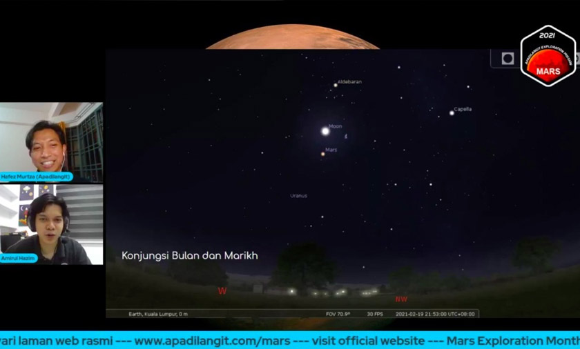 Apadilangit founders explaining the Moon and Mars conjunction event happening in February. Photo: Apadilangit FB screenshot