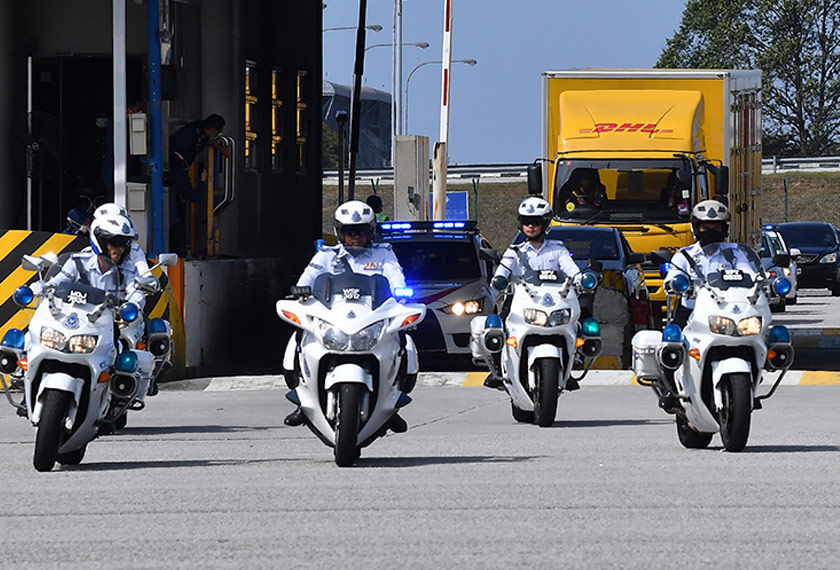A total of 150 PDRM personnel were involved for the arrival of the first batch of 312,390 doses of the COVID-19 Pfizer-BioNTech vaccines. BERNAMApic