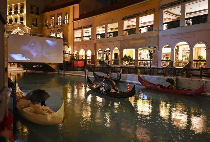 Movie by gondola: Philippine cinema offers Venice-themed pandemic escape