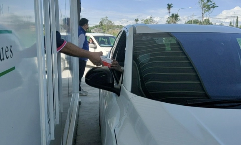 Pesakit tidak lagi perlu mencari parkir dan mengambil nombor giliran untuk mengambil ubat.