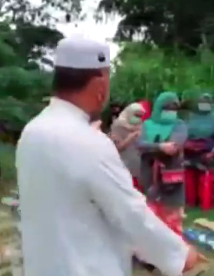 Caranya mengecewakan banyak pihak yang menyifatkan ia tidak bersesuaian dengan imej Islam yang dibawanya.