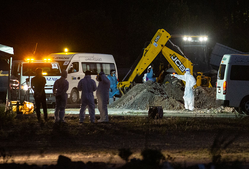 Proses pengebumian pun, lazimnya orang lain yang bantu uruskan dari awal sehinggalah selesai dan pastinya, mengikut SOP ditetapkan demi keselamatan semua pihak.