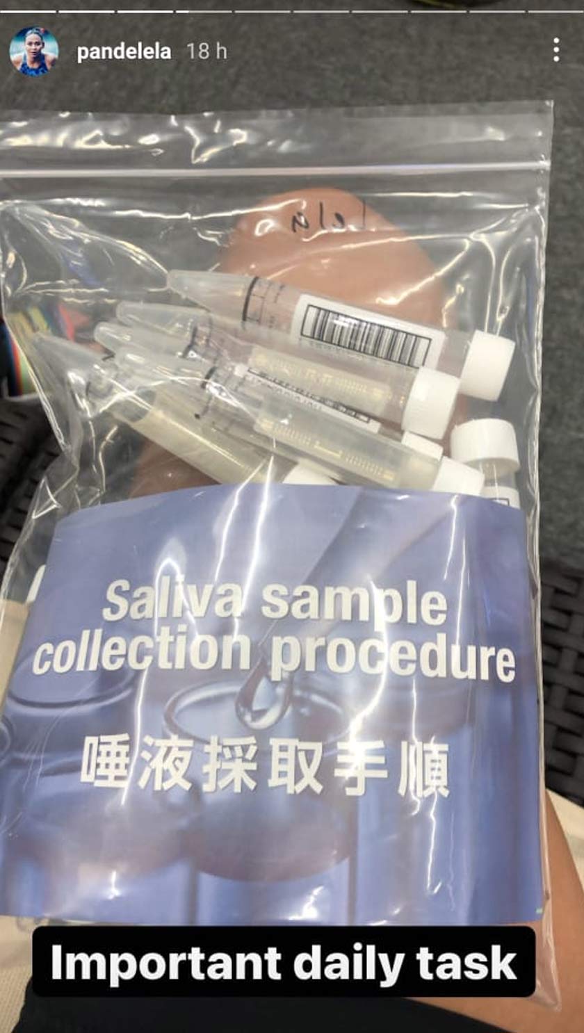 Beliau turut berkongsikan gambar kit bagi menjalani ujian air liur yang perlu mereka lakukan sepanjang berada di negara Matahari Terbit itu.