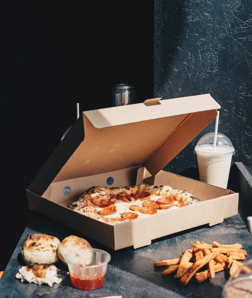 Menikmati hidangan kegemaran sambil menonton rancangan kesukaan menjadi perfect weekend untuk anda!