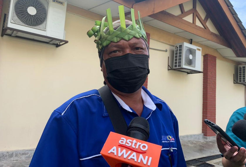 Andak mengakui tidak berasa sakit selepas menerima suntikan dos pertama vaksin Pfizer, hari ini - Gambar Astro AWANI