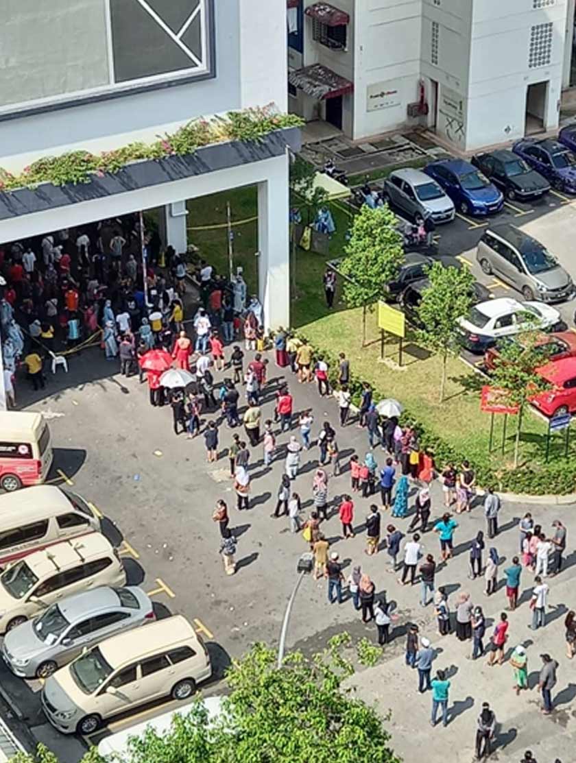 Saringan dijalankan ke atas penduduk PKPD Desa Rejang. Gambar: Ihsan penduduk