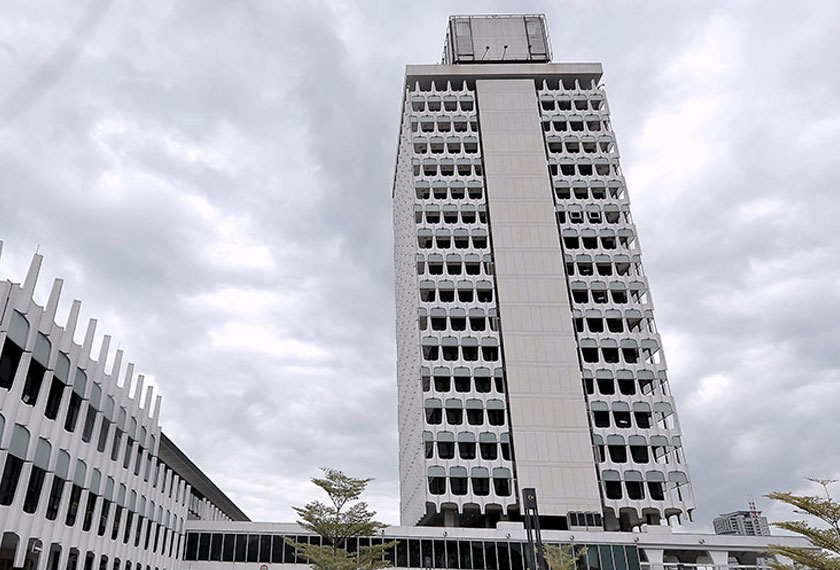 Yang di-Pertua Dewan Negara, Tan Sri Rais Yatim dan Yang di-Pertua Dewan Rakyat, Datuk Azhar Azizan Harun mengeluarkan kenyataan bersama mengenai pelaksanaan Parlimen hibrid