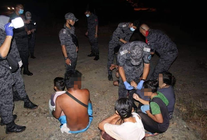 Kesemua PATI tersebut dibawa ke pusat kuarantin dan depot tahanan Imigresen Tawau untuk menjalani saringan kesihatan. - Foto JIM