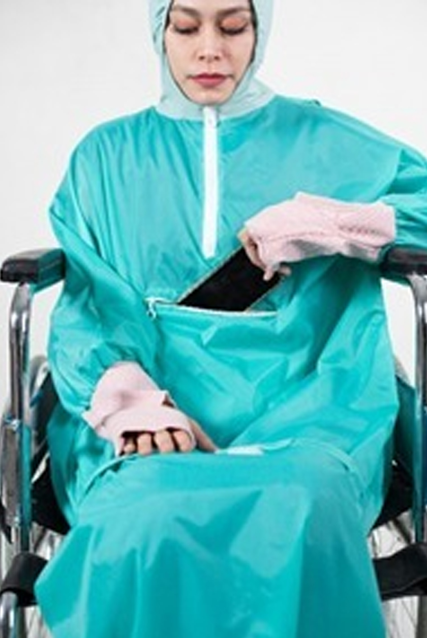 Koleksi Qassia direka dengan menampilkan rekabentuk seperti pakaian pelindung diri (PPE) di mana sesuai dipakai bagi keperluan travel seperti Umrah, haji, bercuti dan sebagainya.