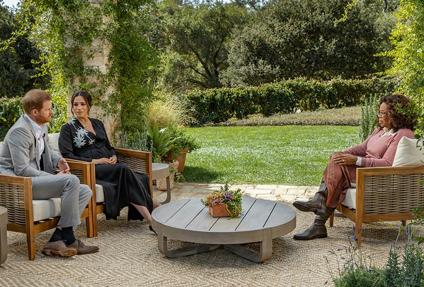 Ketika ditemubual selebriti Oprah Winfrey, Harry turut ditanya bagaimana hubungannya dengan Putera Charles sejak berpindah ke Amerika Syarikat. - Gambar REUTERS