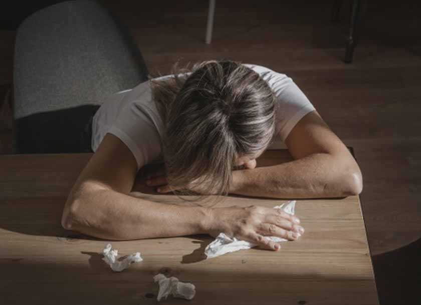  Secara umumnya, skizofrenia berpunca daripada ketidakseimbangan bahan kimia (neurotransmitter) dalam otak terutamanya Dopamine. - Gambar hiasan