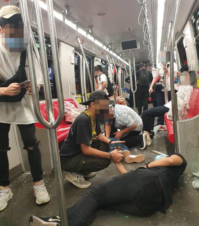 Kemalangan LRT berhampiran Stesen KLCC. - Gambar/ media sosial