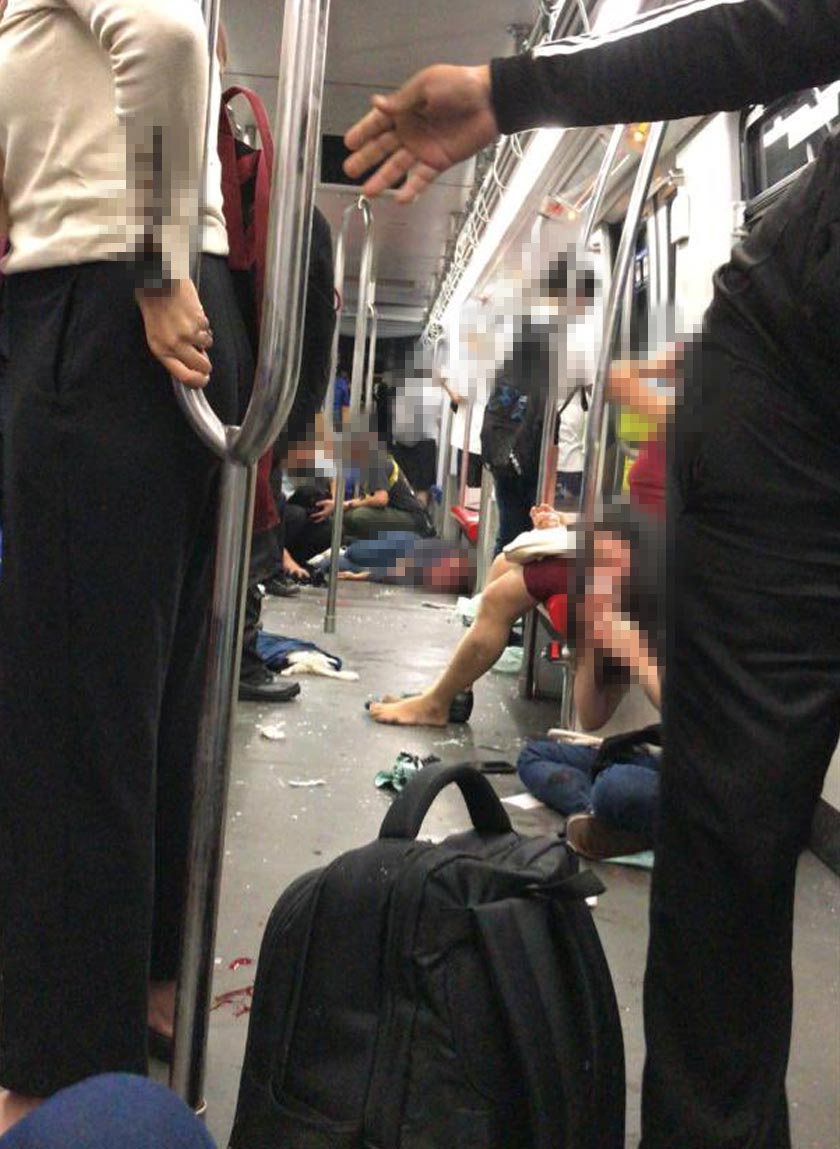 47 penumpang cedera parah manakala 166 lagi cedera selepas tren bertembung berhampiran Stesen KLCC pada 24 Mei. - Foto laman sosial