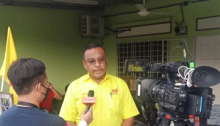 Khairul Azam berkata, Putra tidak takut untuk mengaku rasis, namun tidak juga menidakkan hak kaum lain yang terjamin dalam Perlembagaan Persekutuan