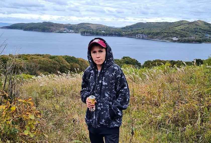 Walaupun nampak muda, umur badannya sama seperti orang lain seusianya.