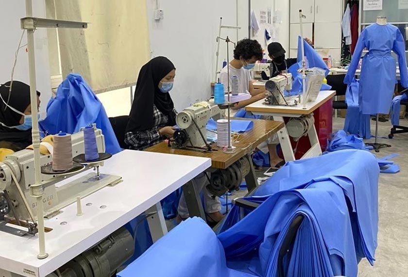 Bantuan PPE diagihkan kepada hospital dan rumah jagaan.- Foto Haliza Hashim/MERCY Malaysia