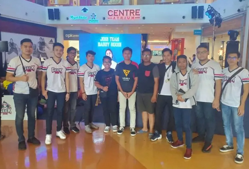 Geek Fam: Xorn Dominus Sehati Sejiwa