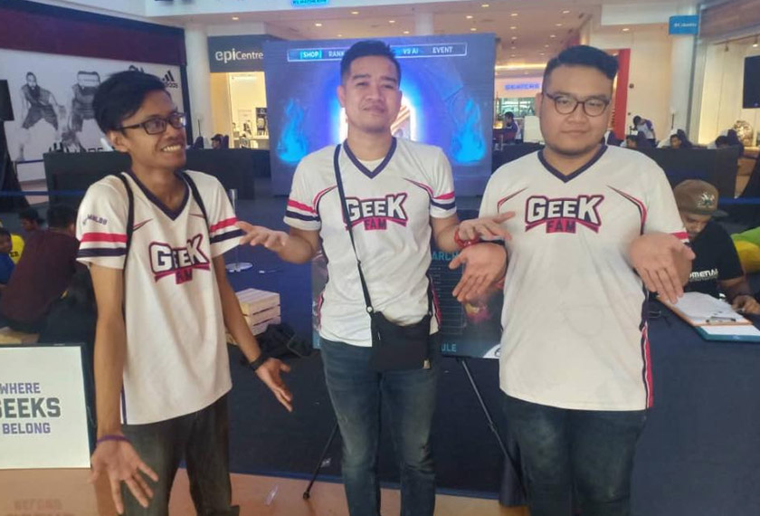 Geek Fam: Xorn Dominus Sehati Sejiwa