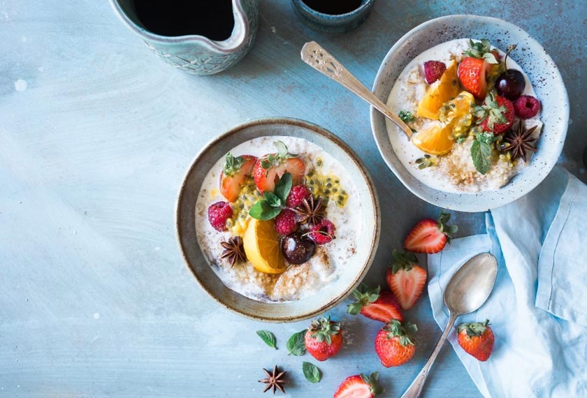 Overnight oat boleh dikatakan sebagai menu gastronomi kerana anda boleh bereksperimentasi dengan gabungan bahan didalamnya.