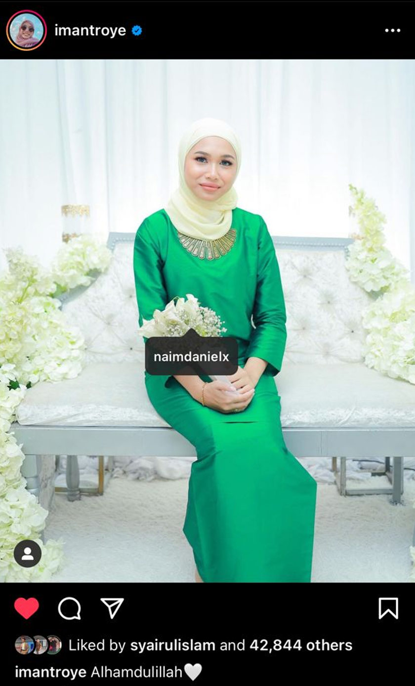 Iman sudah mengalihkan tanda nama Naim Daniel pada gambarnya