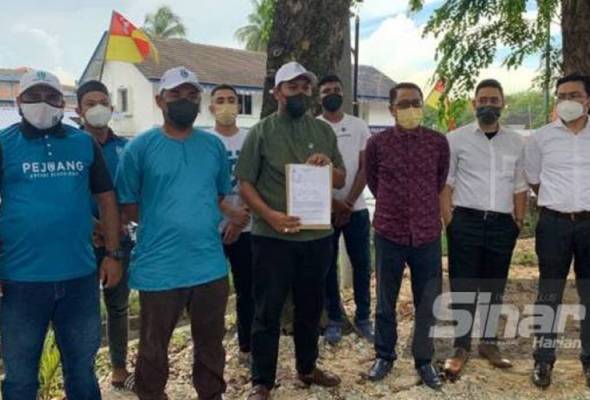 Tun Mahathir dituduh rasuah empat hakim, Pejuang buat laporan polis | Awani