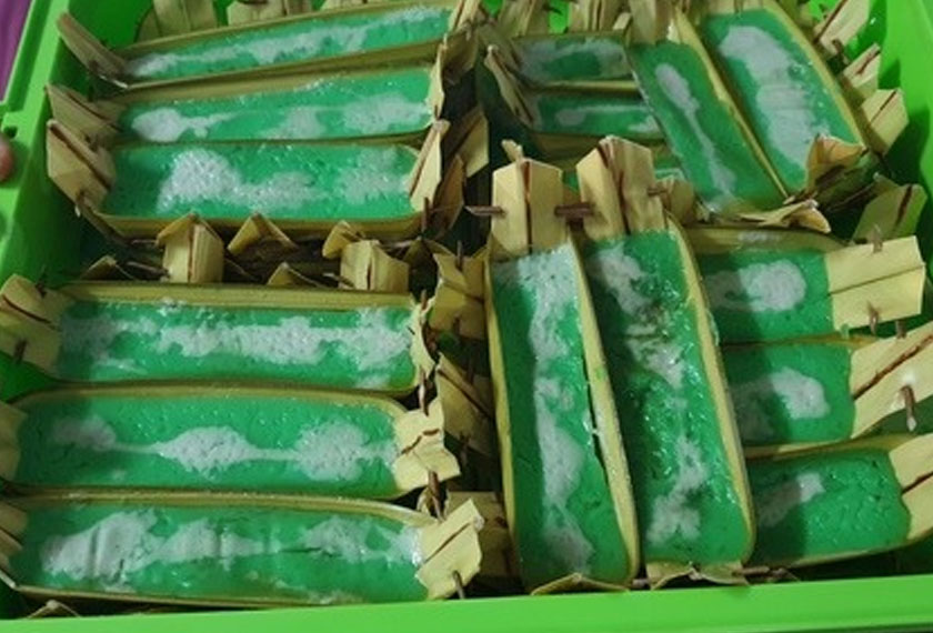 Sekali pandang macam kuih tepung pelita, tetapi kuih takir amat unik dengan rasa gula apong yang menjadi pembangkit selera ketika berbuka puasa. Gambar: Media Sosial