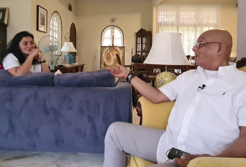 Roslan berterima kasih kepada isterinya, Sopphilea yang setia mendampinginya. 