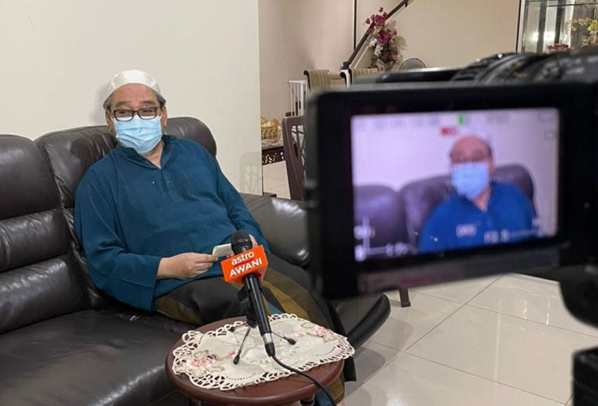 Wan Ismail Abdullah, 74, sentiasa mengharapkan anaknya sihat dan kembali pulang ke pangkuan keluarga. Gambar: Astro AWANI