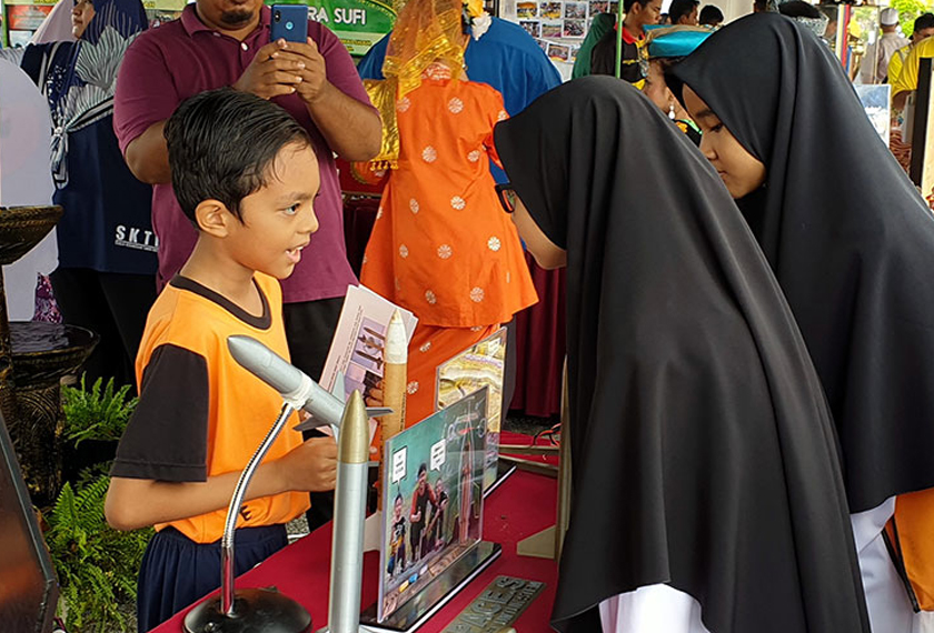 Seawal usia 9 tahun lagi, Muhammad Khawarizmi sering dijemput untuk menyertai pameran minggu sains dan aktiviti-aktiviti berasaskan STEM, sama ada di peringkat sekolah sehinggalah ke kebangsaan.