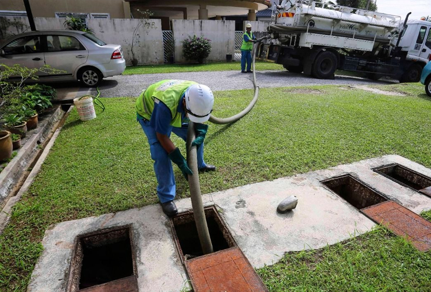 Kosongkan tangka septik individu anda sekurang-kurangnya 2 tahun sekali