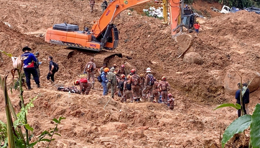 Operasi SAR diaktifkan selepas panggilan kecemasan pada awal pagi Jumaat lalu - Foto/JBPM