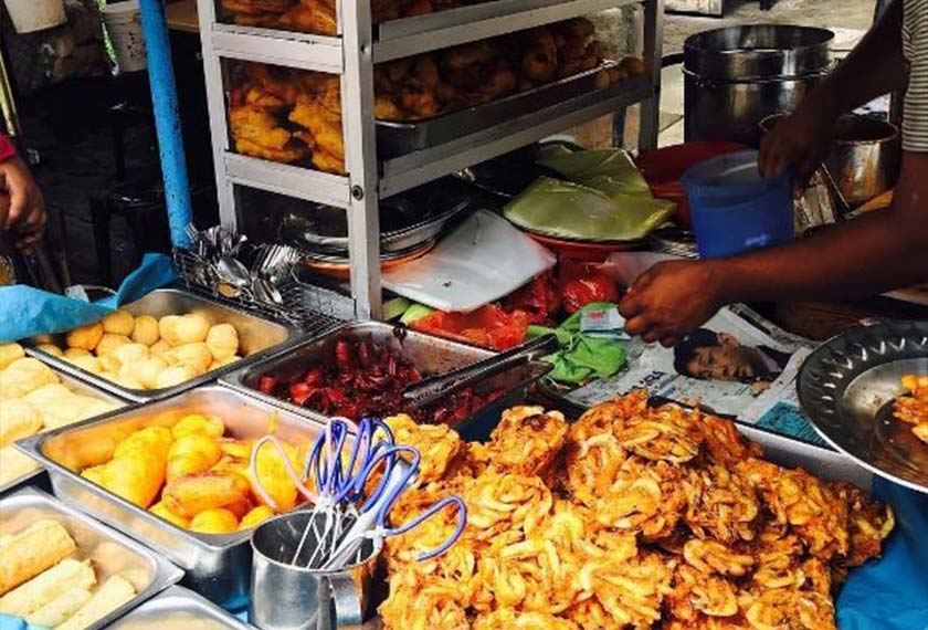 Kami sarankan untuk anda mai awai (datang awal) untuk elakkan beratur panjang dan dapatkan tempat duduk.