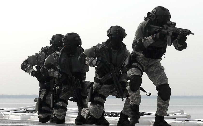 Antara demonstrasi ditunjukkan Maritim Malaysia ketika sambutan pada 15 Februari 2022.