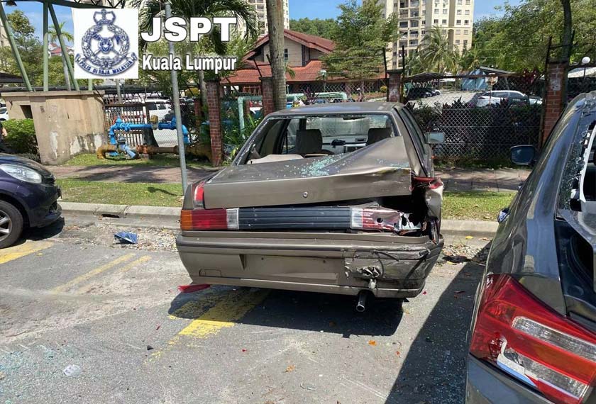  Dalam kejadian itu, tertuduh yang memandu lori tunda dikatakan hilang kawalan dan melanggar tujuh kenderaan yang diletakkan di tepi jalan berhampiran Menara Kondominium Manjalara. - Foto PDRM