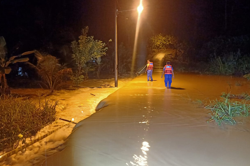 Beberapa daerah di Pahang dilanda banjir gelombang kedua. - Foto APM