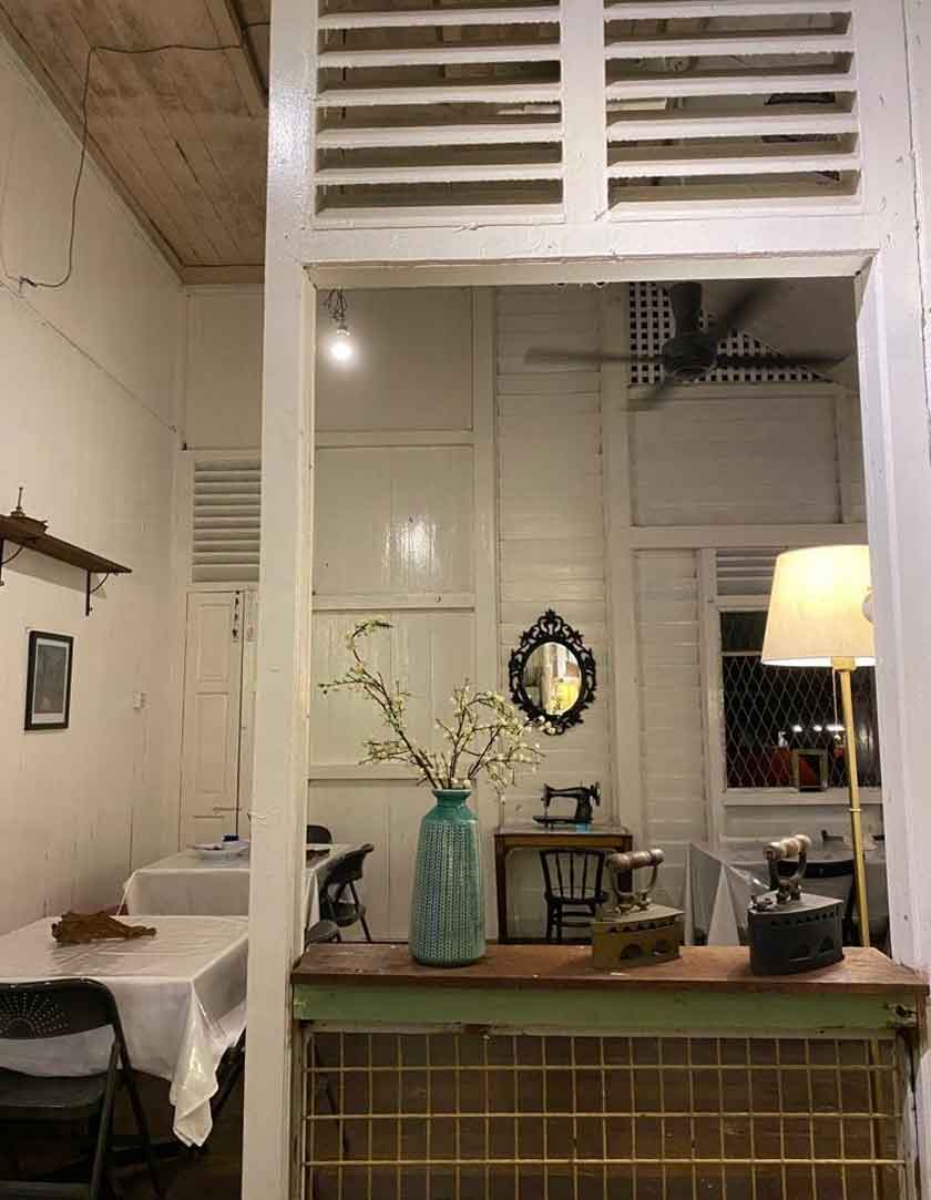 Karat Cafe mengekalkan hampir 90 peratus struktur asal bangunan yang dibina sejak 1975.