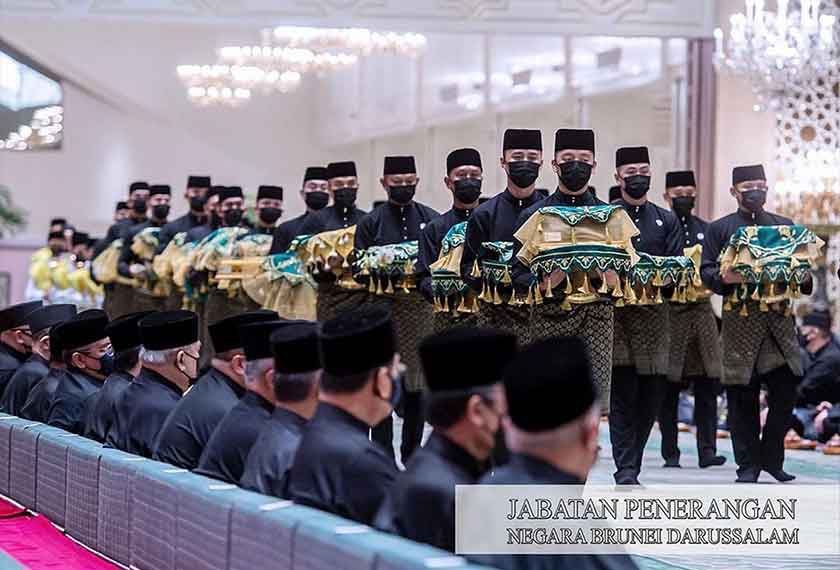 Majlis Istiadat Menerima Tanda Diraja dan Pertunangan Diraja - Foto Jabatan Penerangan Brunei